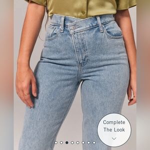 Abercrombie & Fitch Ultra High Rise 90s Straight Jean